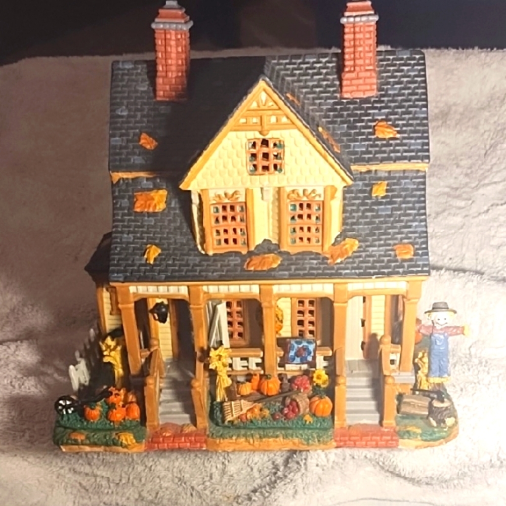 Lemax Autumn Village House -MUST SHIP SEPERATELY